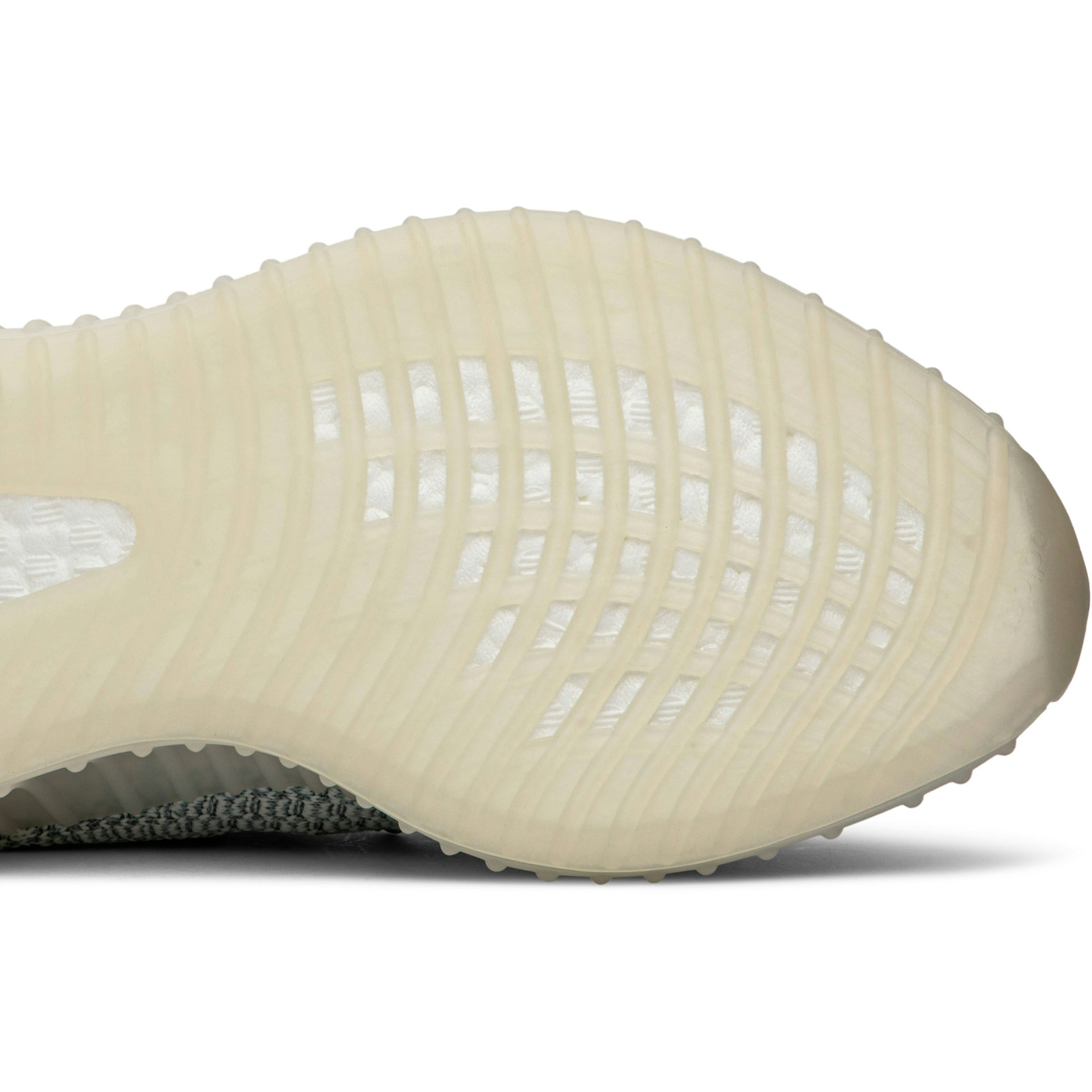 adidas_yeezy_boost_350_v2__cloud_white_reflective__4_92379.jpeg