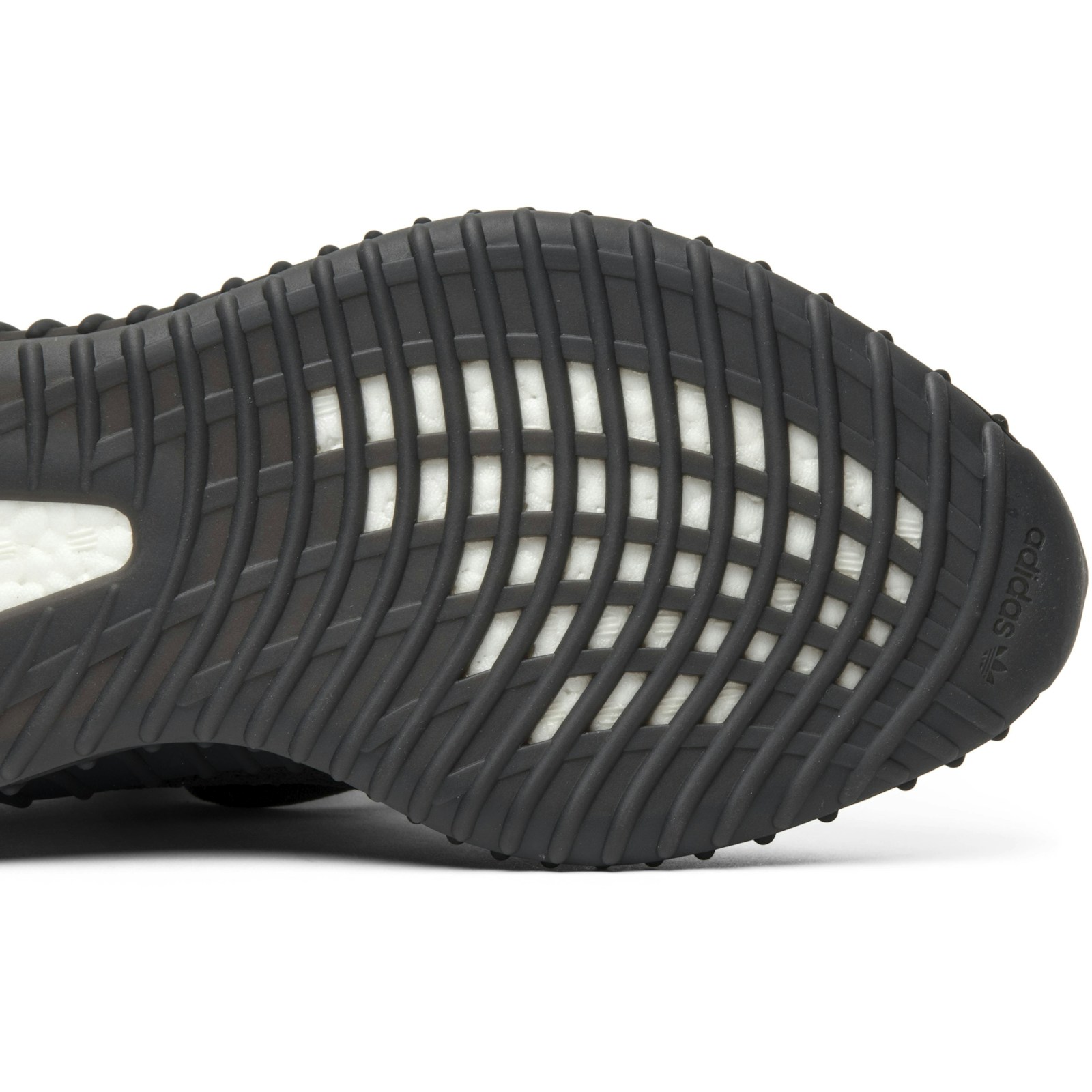 adidas_yeezy_boost_350_v2__oreo__by1604_4_63350.jpeg