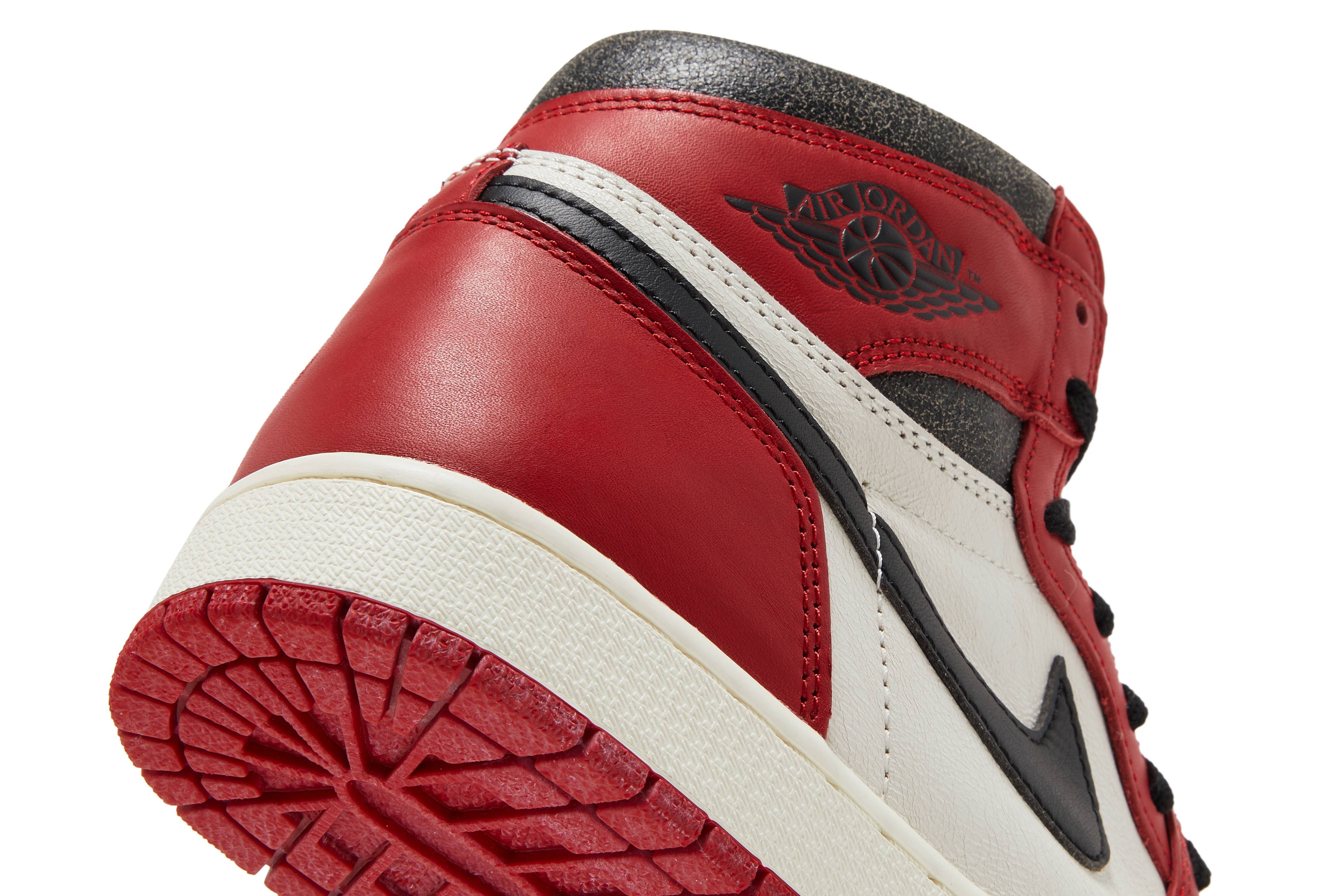 Air Jordan 1 Retro High OG ‘Chicago Lost & Found’ DZ5485-612