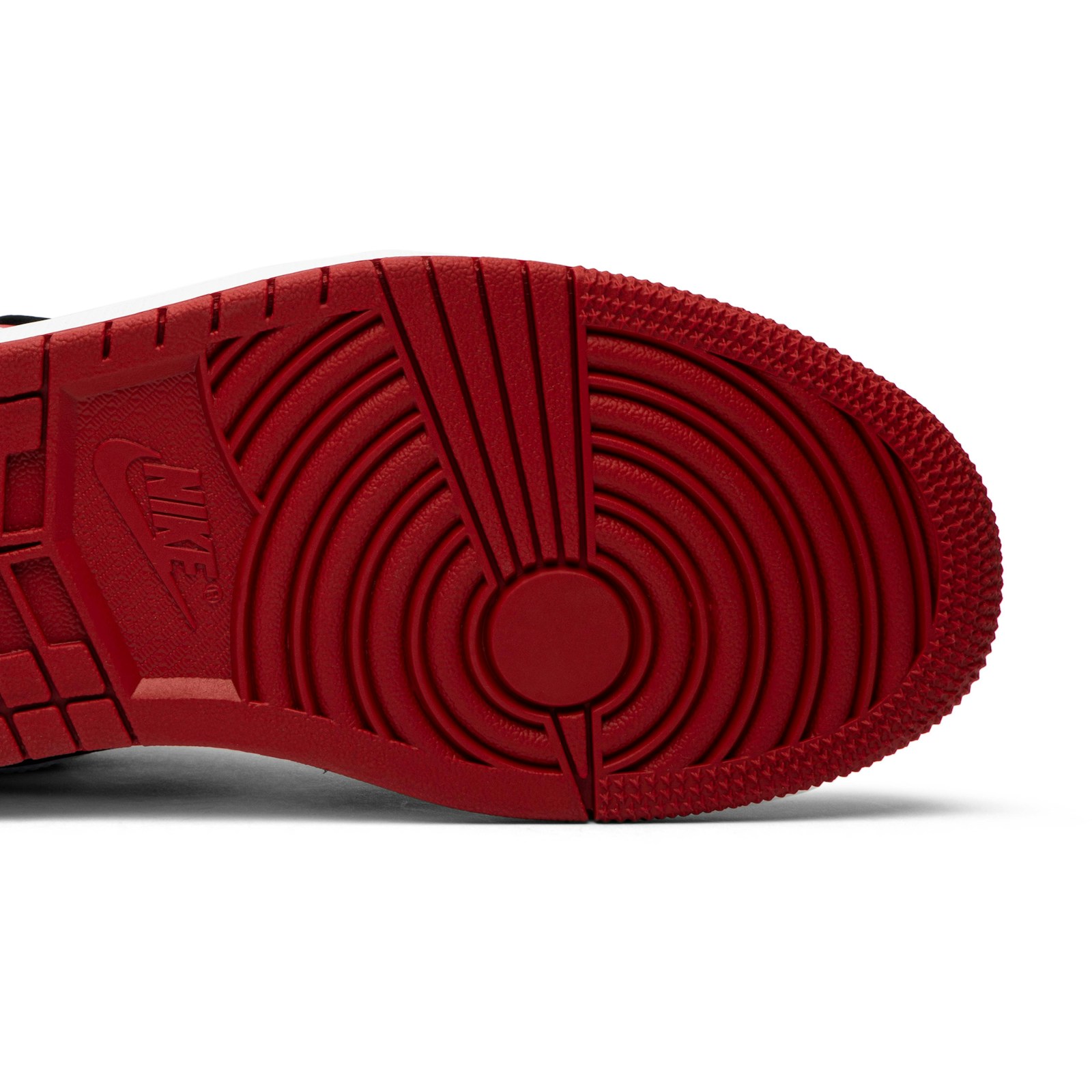 air_jordan_1_low__black_toe__553558_116_4_53389.jpeg