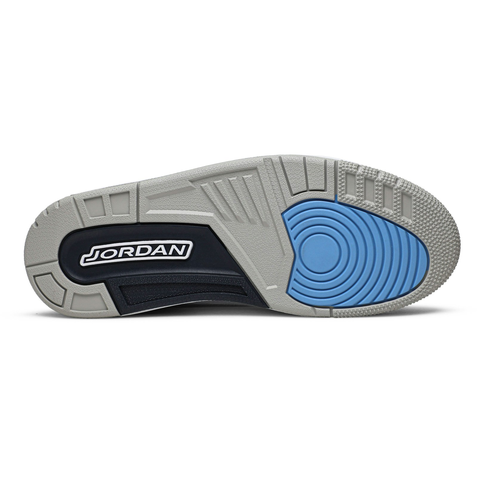 air_jordan_3_retro__unc__ct8532_104_3_55761.jpeg
