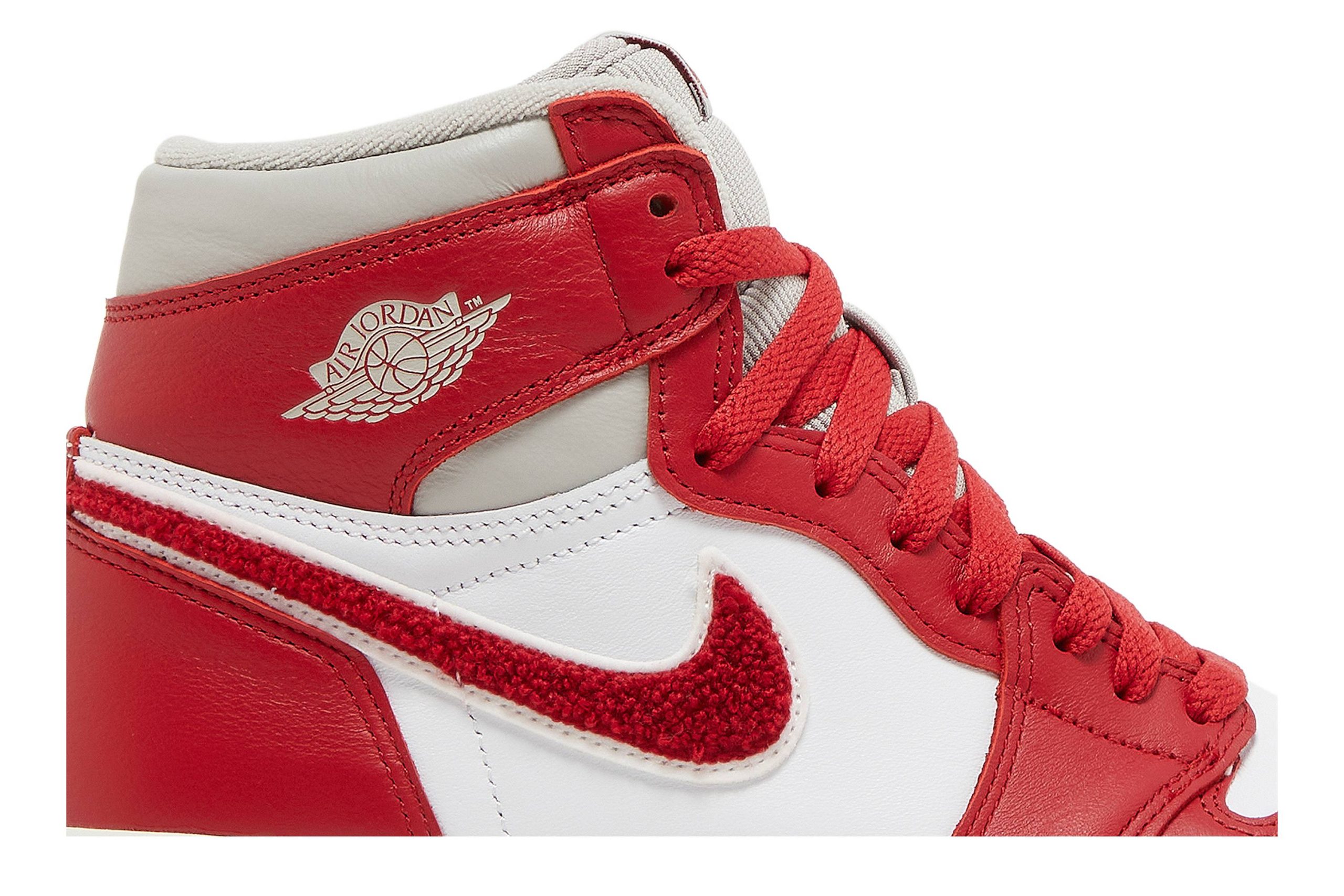 women__air_jordan_1_high_og__chenille__dj4891_061_1_44434.jpeg