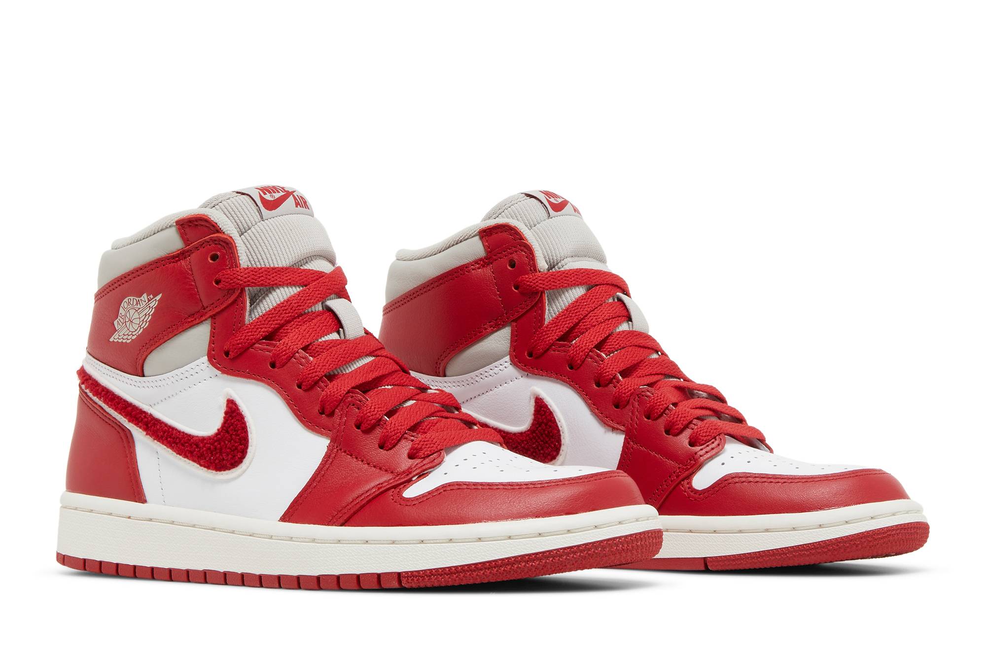 women__air_jordan_1_high_og__chenille__dj4891_061_7_44434.jpeg