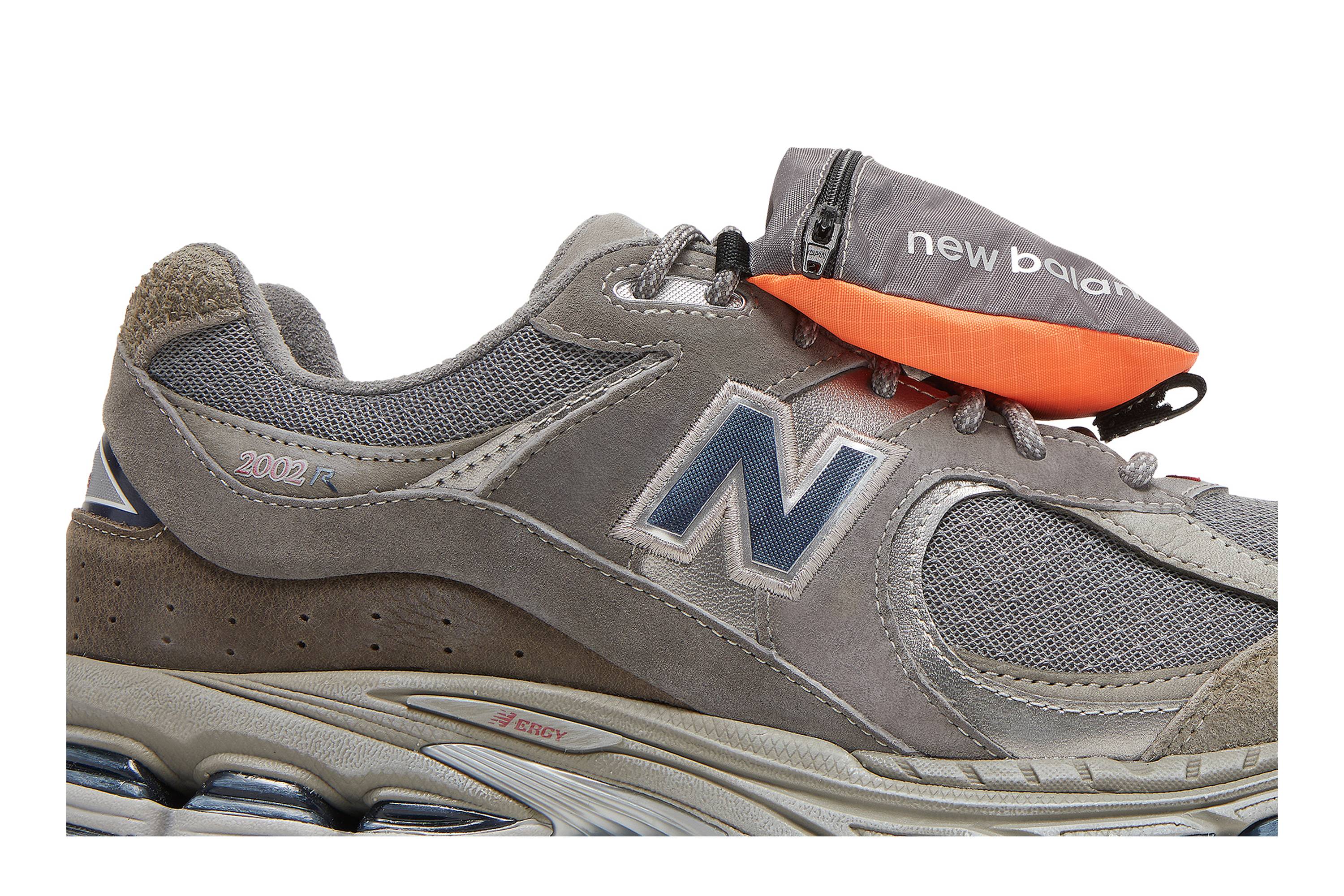 New Balance 2002R ‘Pouch – Castle Grey’ M2002RVA